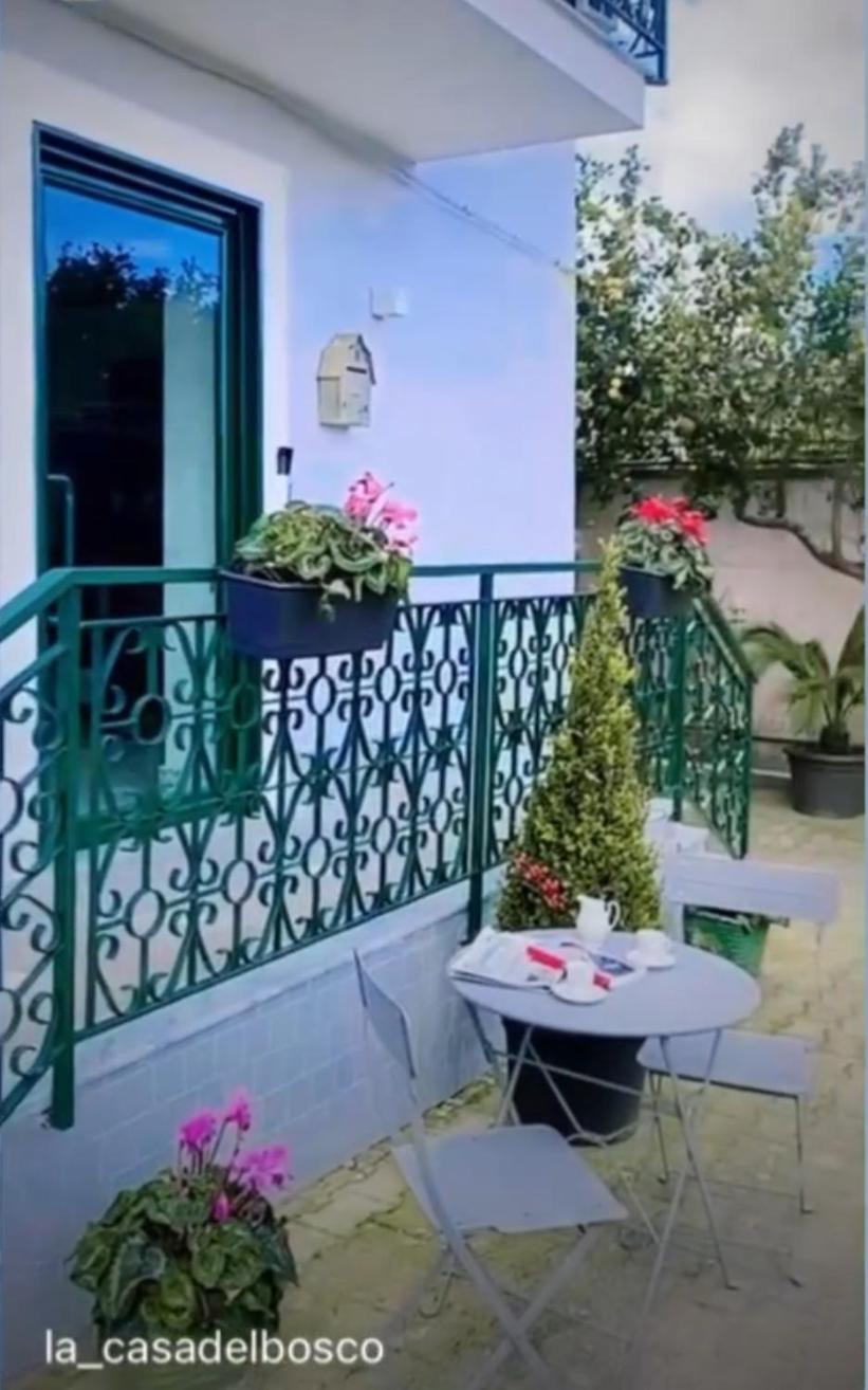 Casa vacanze La Casa Del Bosco - Unique Two Floors House With Garden Napoli